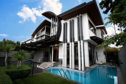 opera-estate photo thumbnail #1